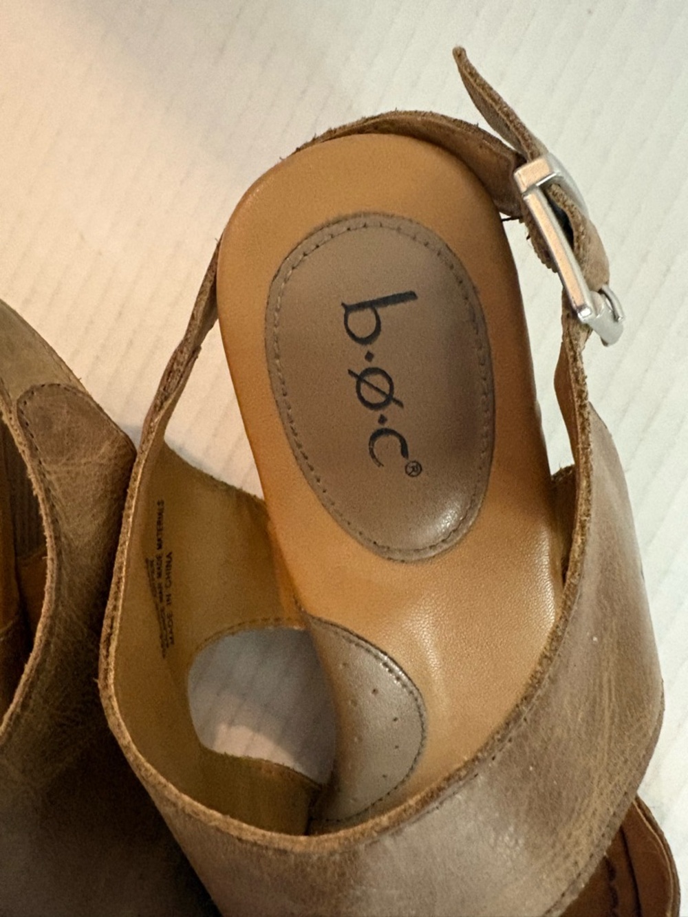 b.o.c. Brown Leather Block Heel Sandals Womens 9 - Picture 3 of 7